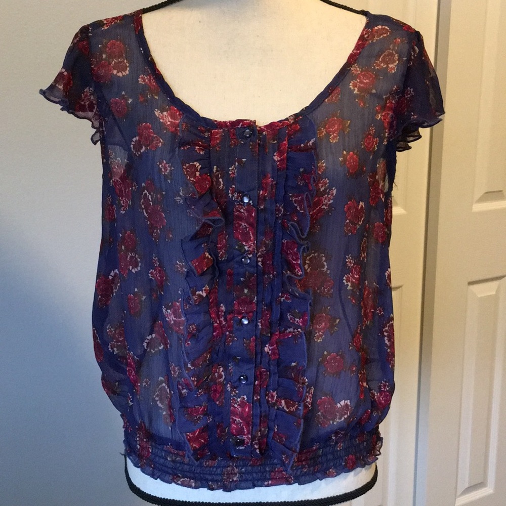 Sheer floral blouse cute buttons and open back